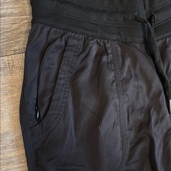 The North Face Black Track Pants - Picture 2 of 6
